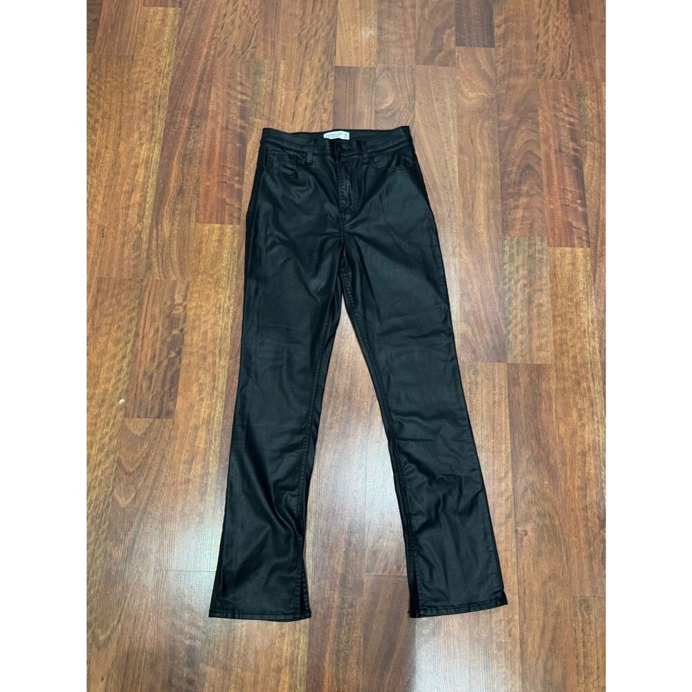 Abercrombie & Fitch - 90's Slim Straight Ultra High Rise Black Coated Pants
